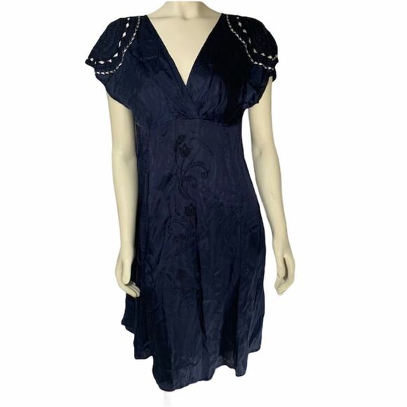 Odd Molly Small Silky embroidered short sleeve V-Neck navy blue - Picture 1 of 11